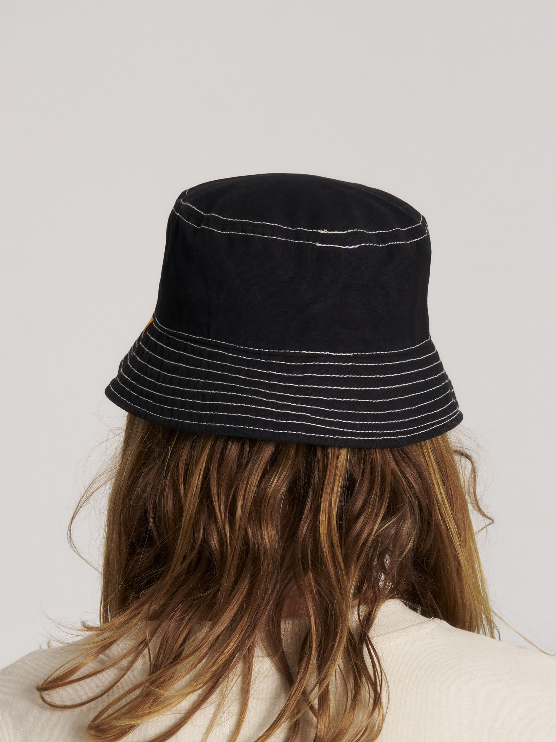 HW24097-BLK-2