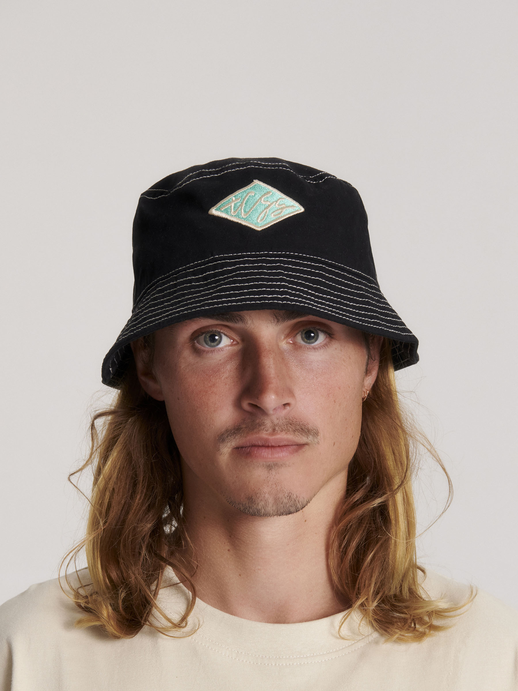 HW24097-BLK
